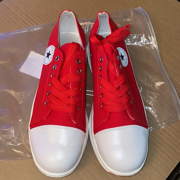 Canvas Chic Me Sneakers - Picture 2 of 8